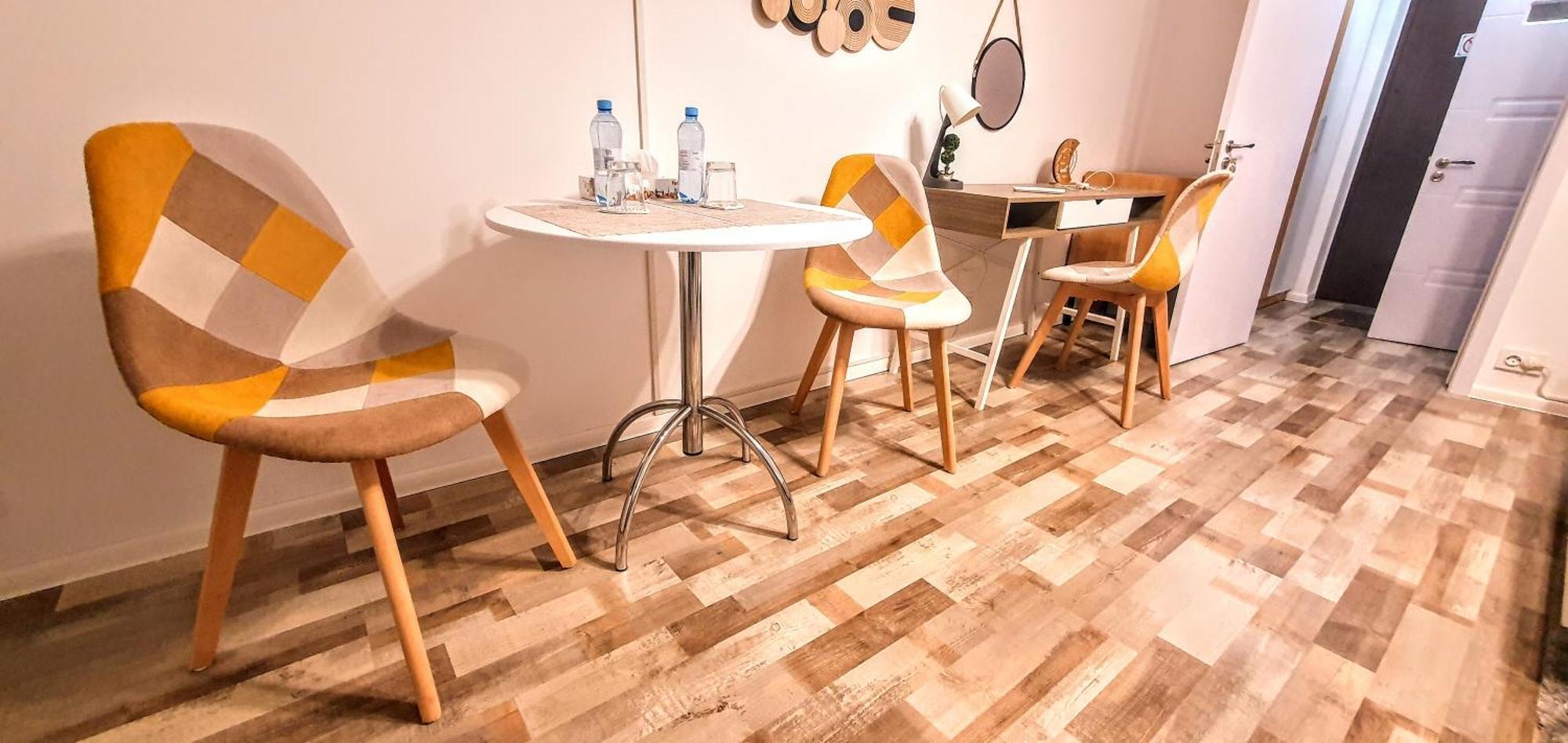 The Yellow King - Luxurious Apartment Bukurešť Exteriér fotografie